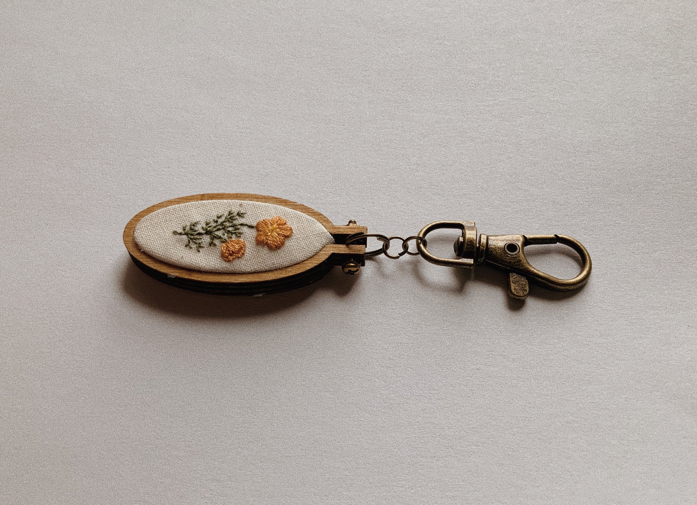 Small Oval Poppy Flower Keychain